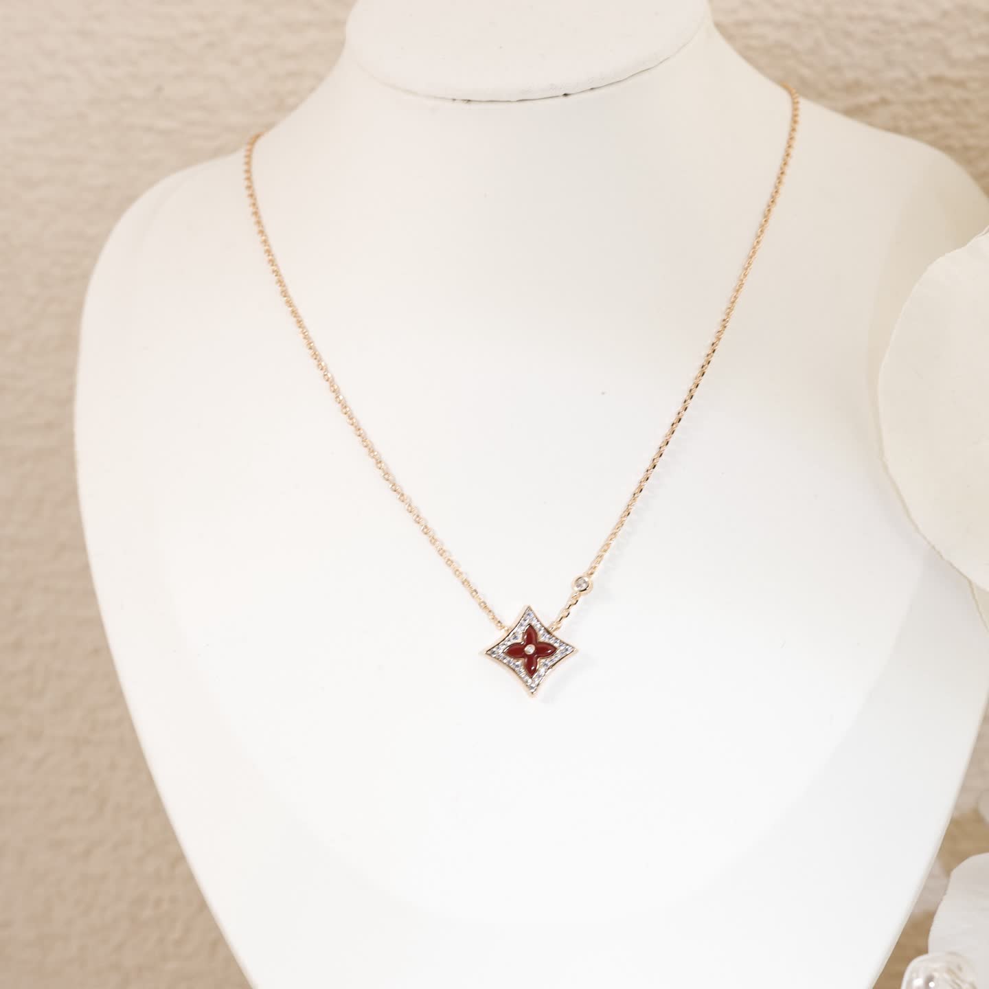 Louis Vuitton Luxury Gold and Diamond Pendant Necklace
